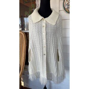 Vintage 70's Cable Knit White Acrylic Button up Fringed Poncho Cape One Size